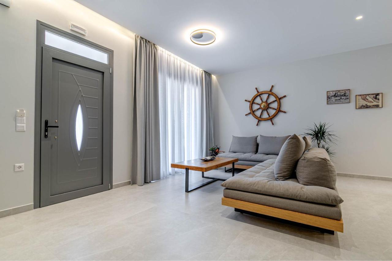 Sailors Luxury Hébergement de vacances Agia Pelagia Chlomou